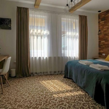 Residence Rooms Bucovina Câmpulung Moldovenesc エクステリア 写真